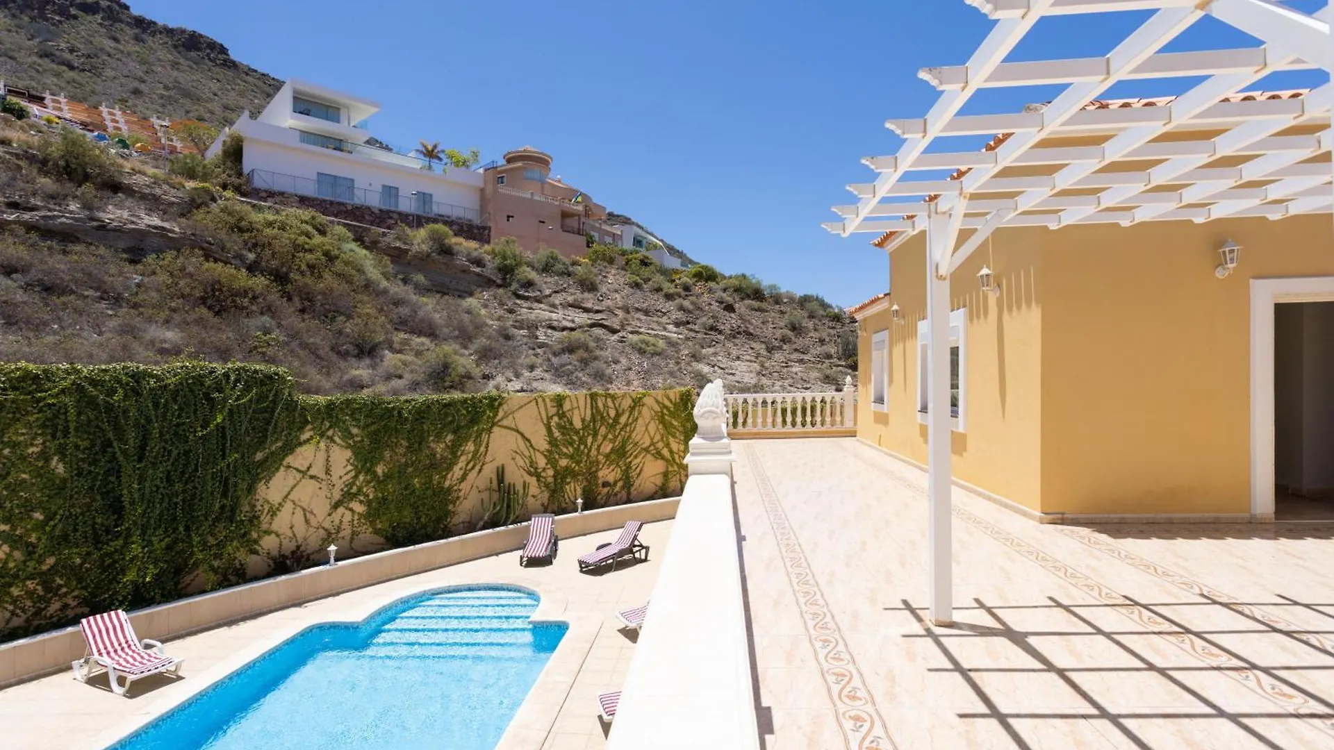 Luxurious Villa 1,5 Kilometers From Costa Adeje 0*, Costa Adeje (Tenerife)